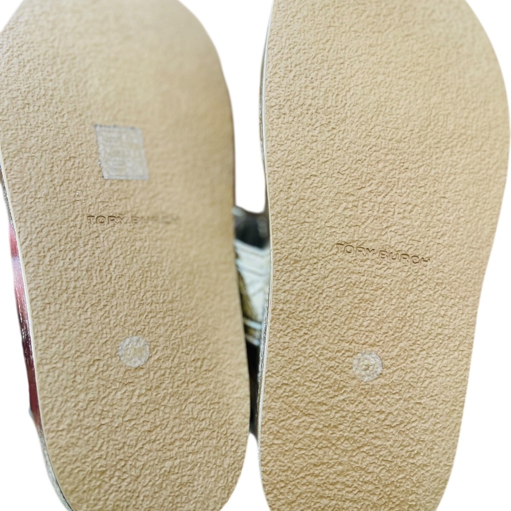 Tory Burch Kira sport Gold Sandal Logo Classic NWOB SIZE 9M - Picture 6 of 11